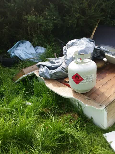 Rubbish/Recycling, a report photo