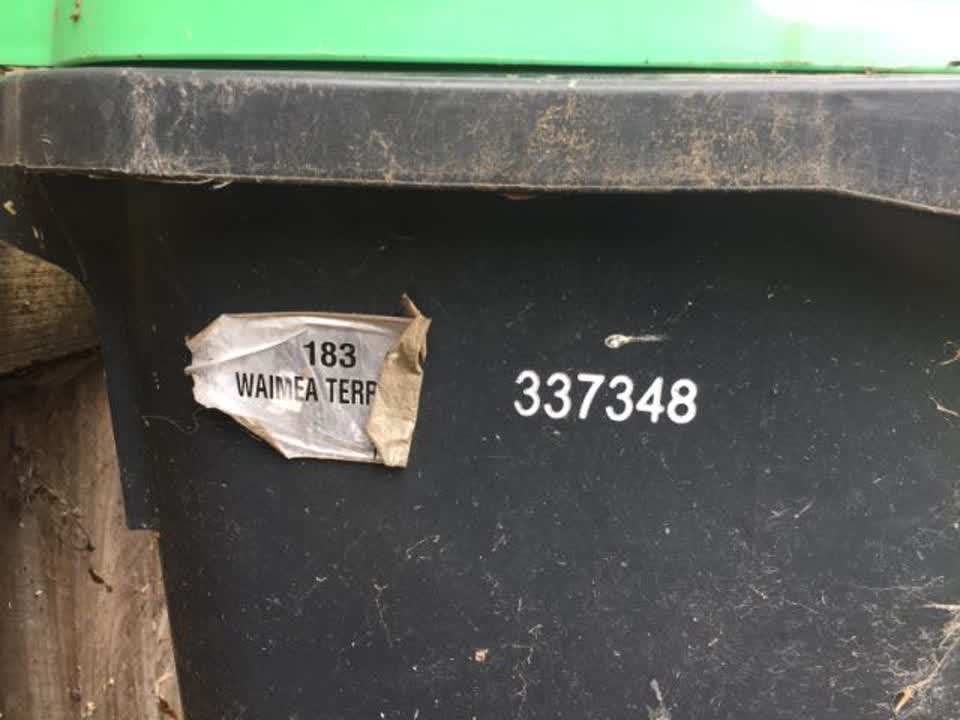 The photograph attached to this rubbish/recycling report