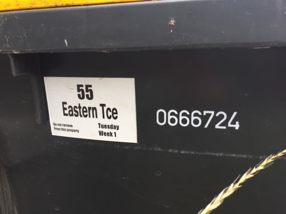 The photograph attached to this rubbish/recycling report