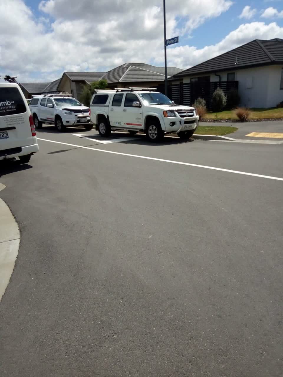 The photograph attached to this roading/streets report