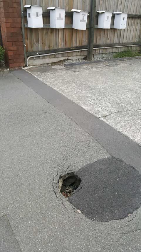 Roading/Streets, a report photo