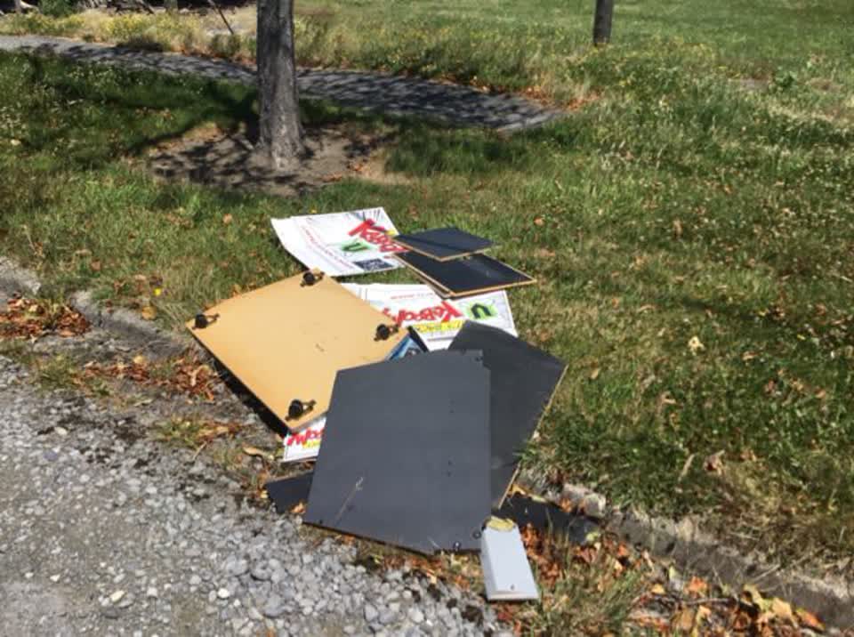 The photograph attached to this rubbish/recycling report