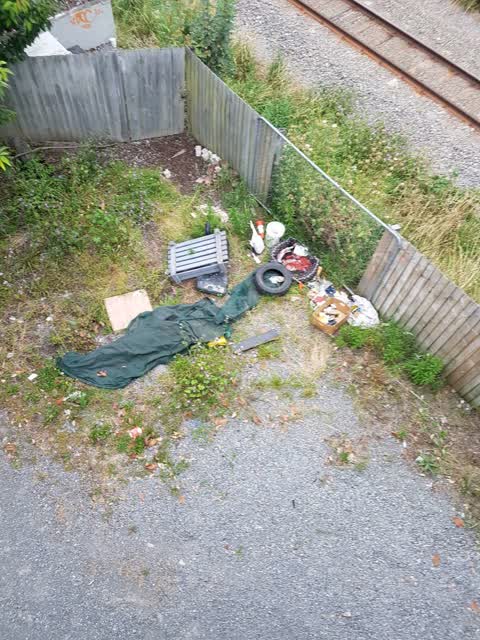 Rubbish/Recycling, a report photo