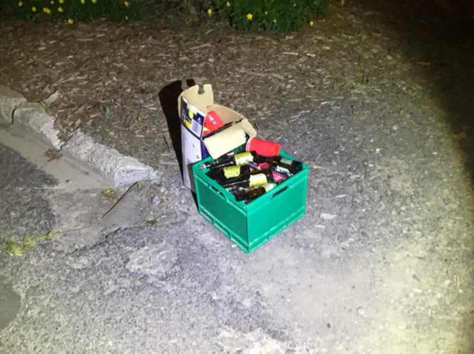 The photograph attached to this rubbish/recycling report