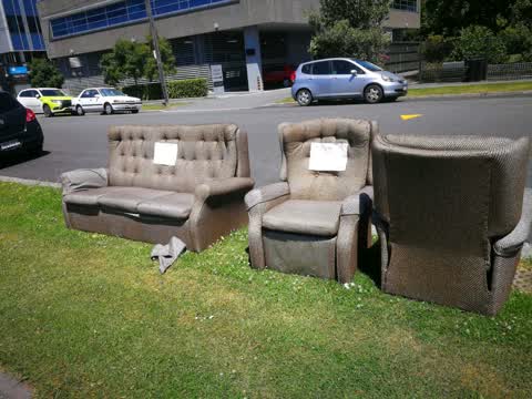 Rubbish/Recycling, a report photo