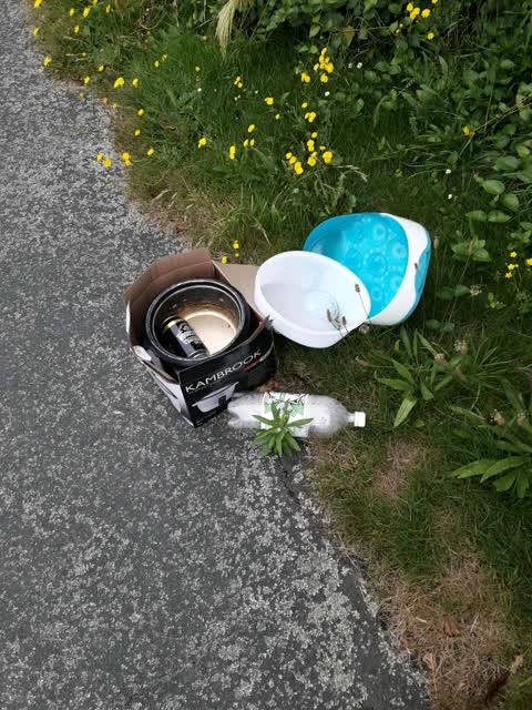 Rubbish/Recycling, a report photo