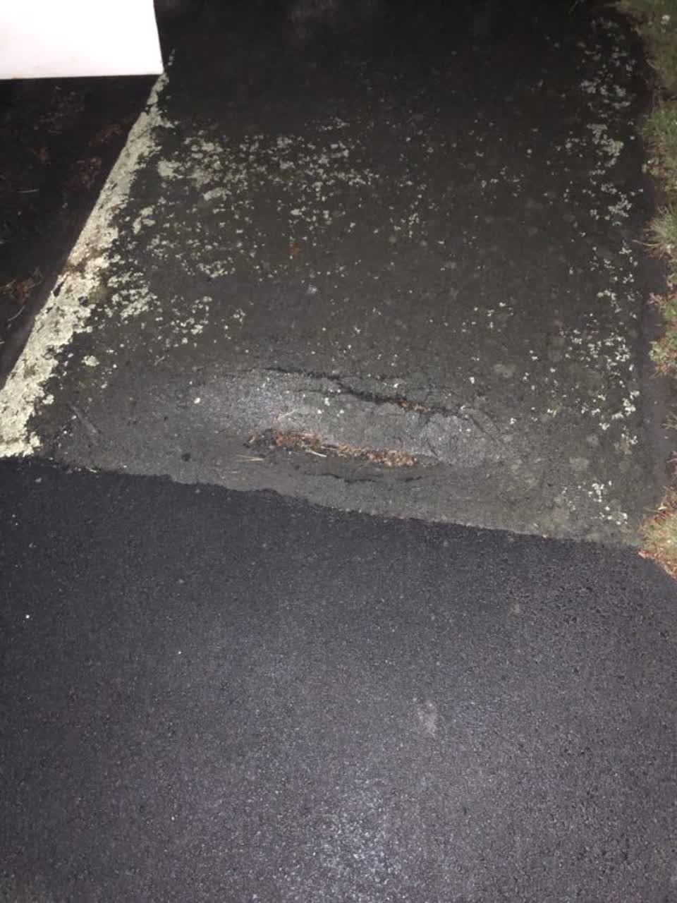 The photograph attached to this roading/streets report