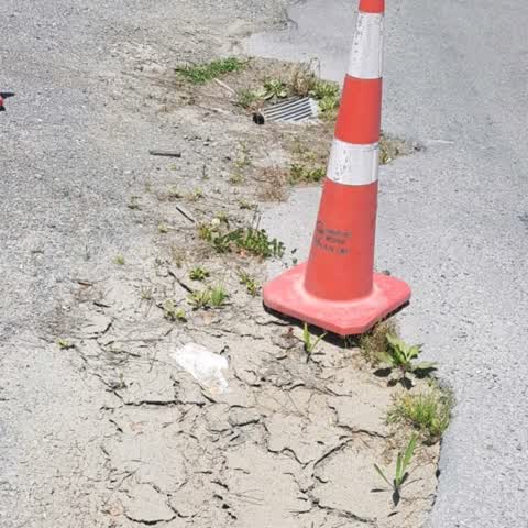 Roading/Streets, a report photo