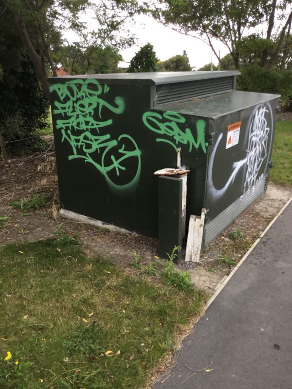 The photograph attached to this graffiti report