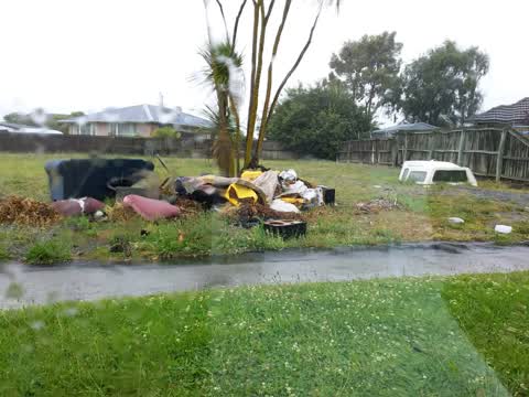Rubbish/Recycling, a report photo