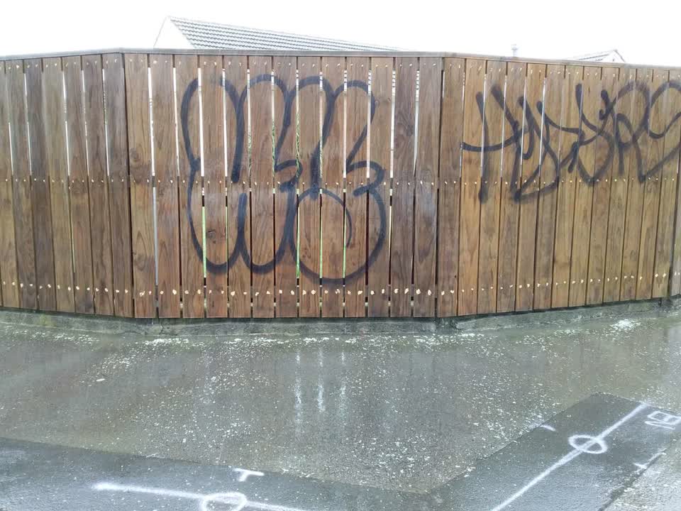 The photograph attached to this graffiti report