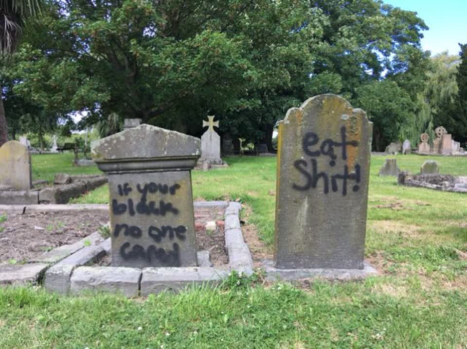 The photograph attached to this graffiti report