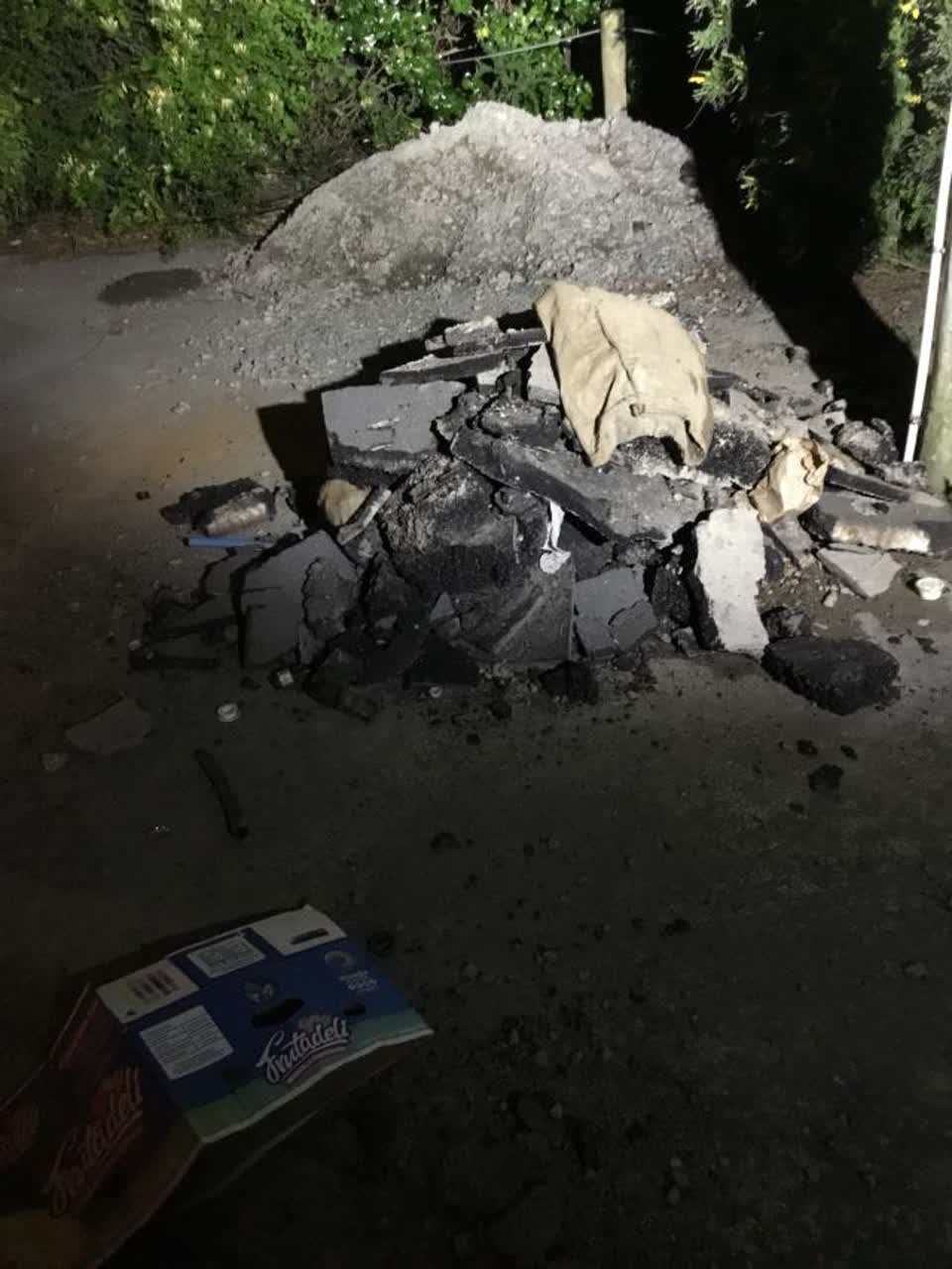 The photograph attached to this rubbish/recycling report