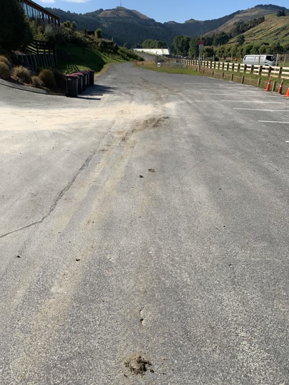 The photograph attached to this roading/streets report