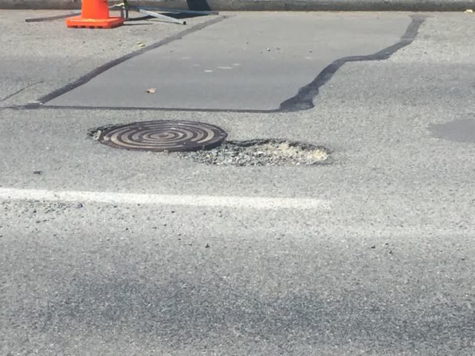 The photograph attached to this roading/streets report