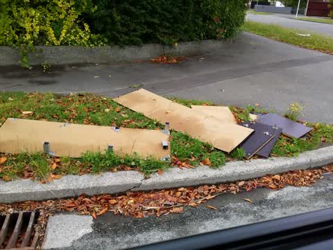 Rubbish/Recycling, a report photo