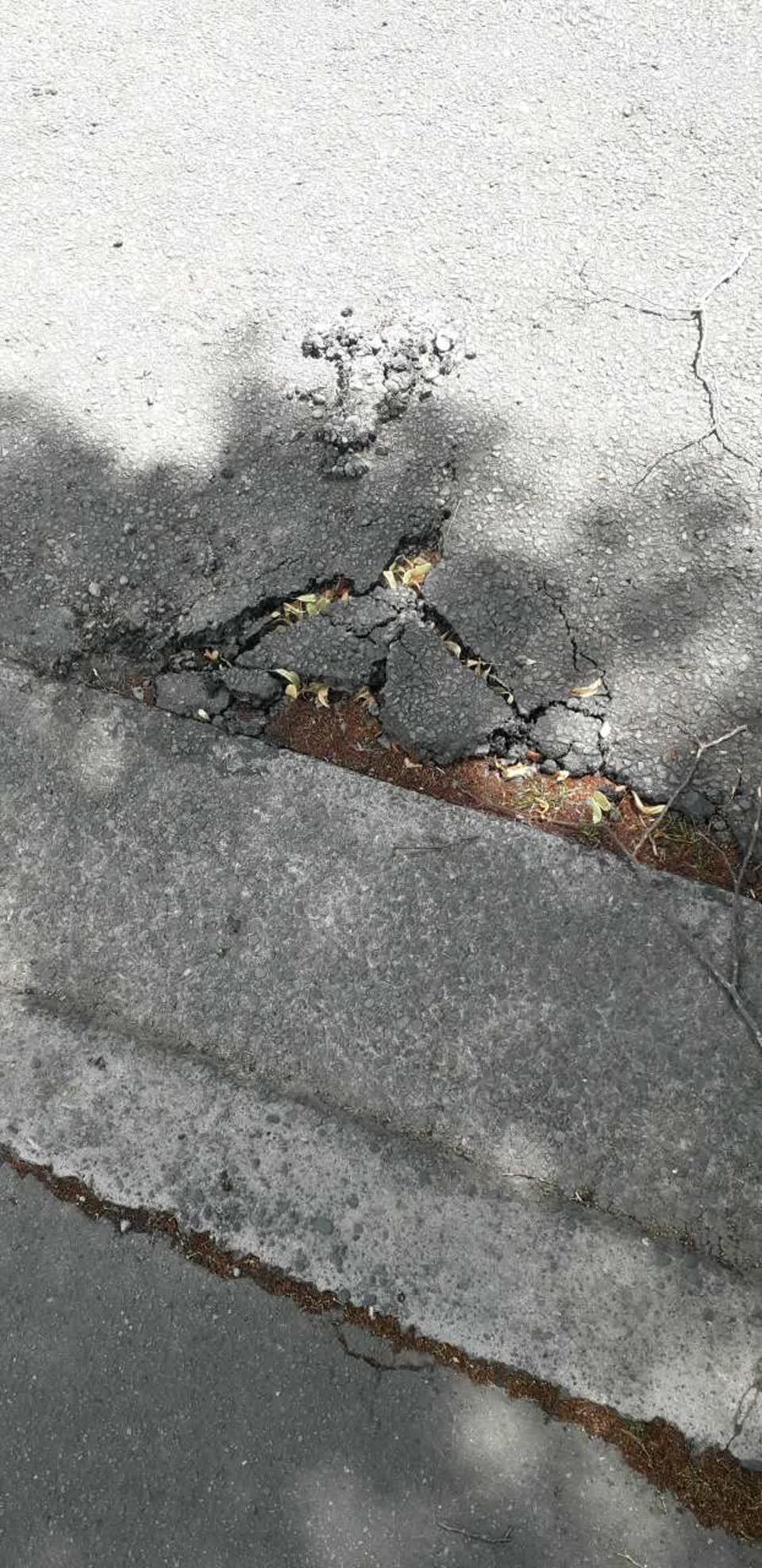 The photograph attached to this roading/streets report