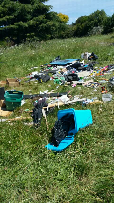 Rubbish/Recycling, a report photo