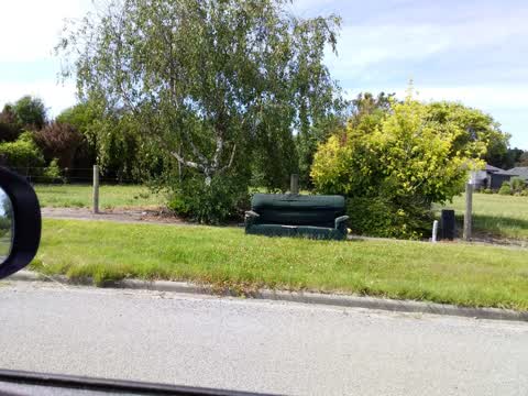 Rubbish/Recycling, a report photo