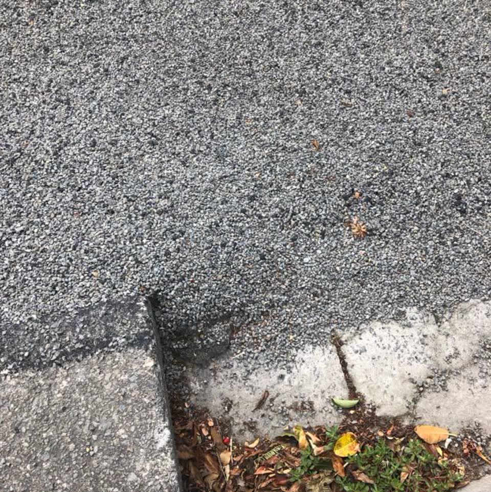 The photograph attached to this roading/streets report