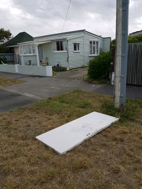 Rubbish/Recycling, a report photo