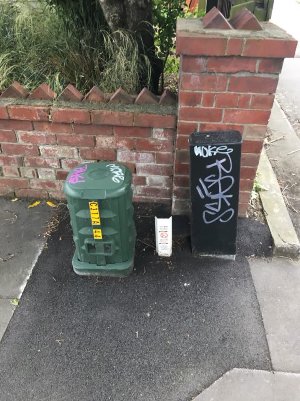 The photograph attached to this graffiti report