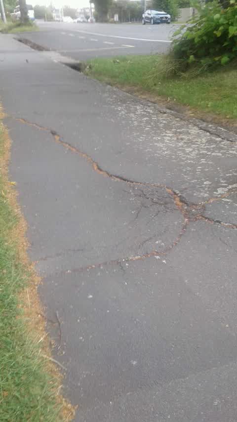 Roading/Streets, a report photo