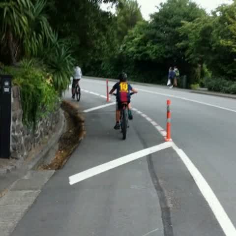 Roading/Streets, a report photo