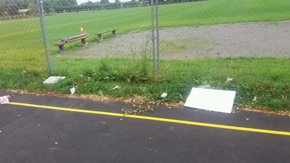 The photograph attached to this rubbish/recycling report