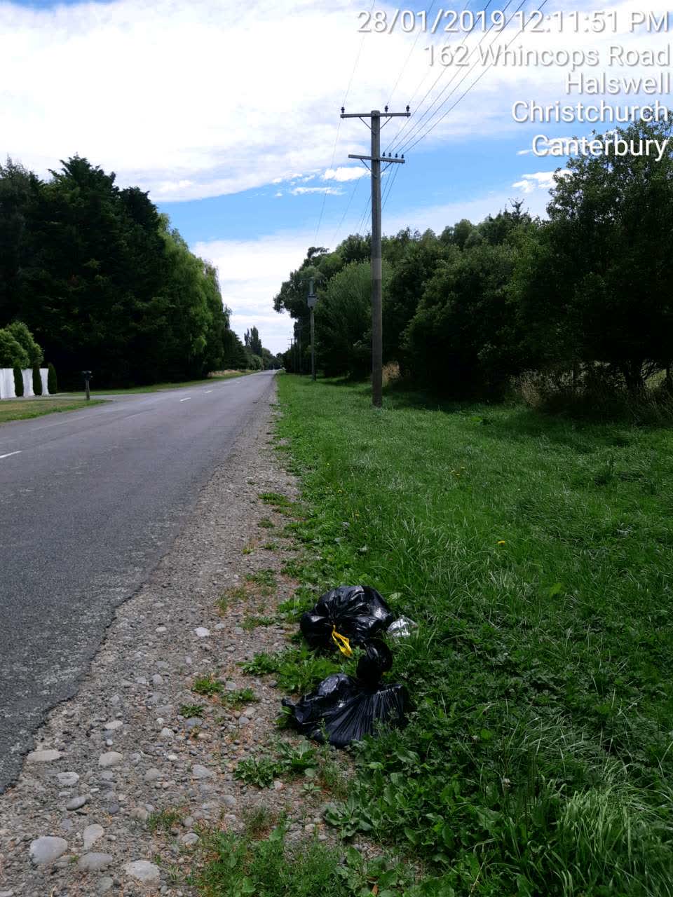 The photograph attached to this rubbish/recycling report