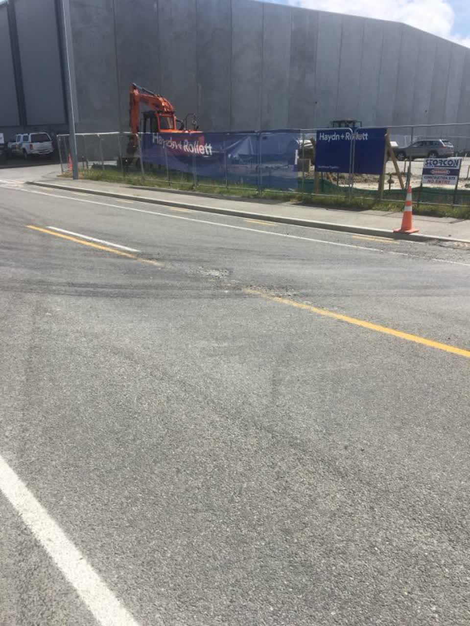 The photograph attached to this roading/streets report