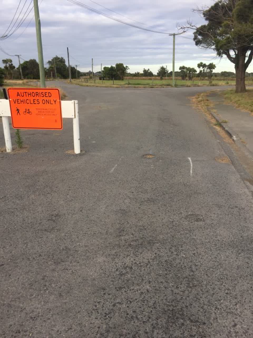 The photograph attached to this roading/streets report