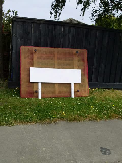 Rubbish/Recycling, a report photo