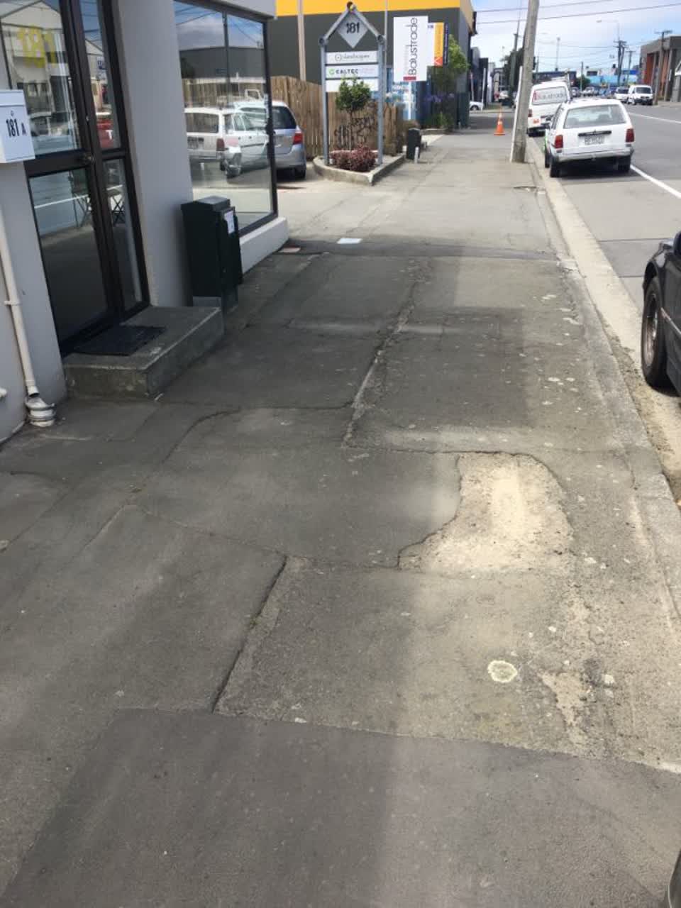 The photograph attached to this roading/streets report