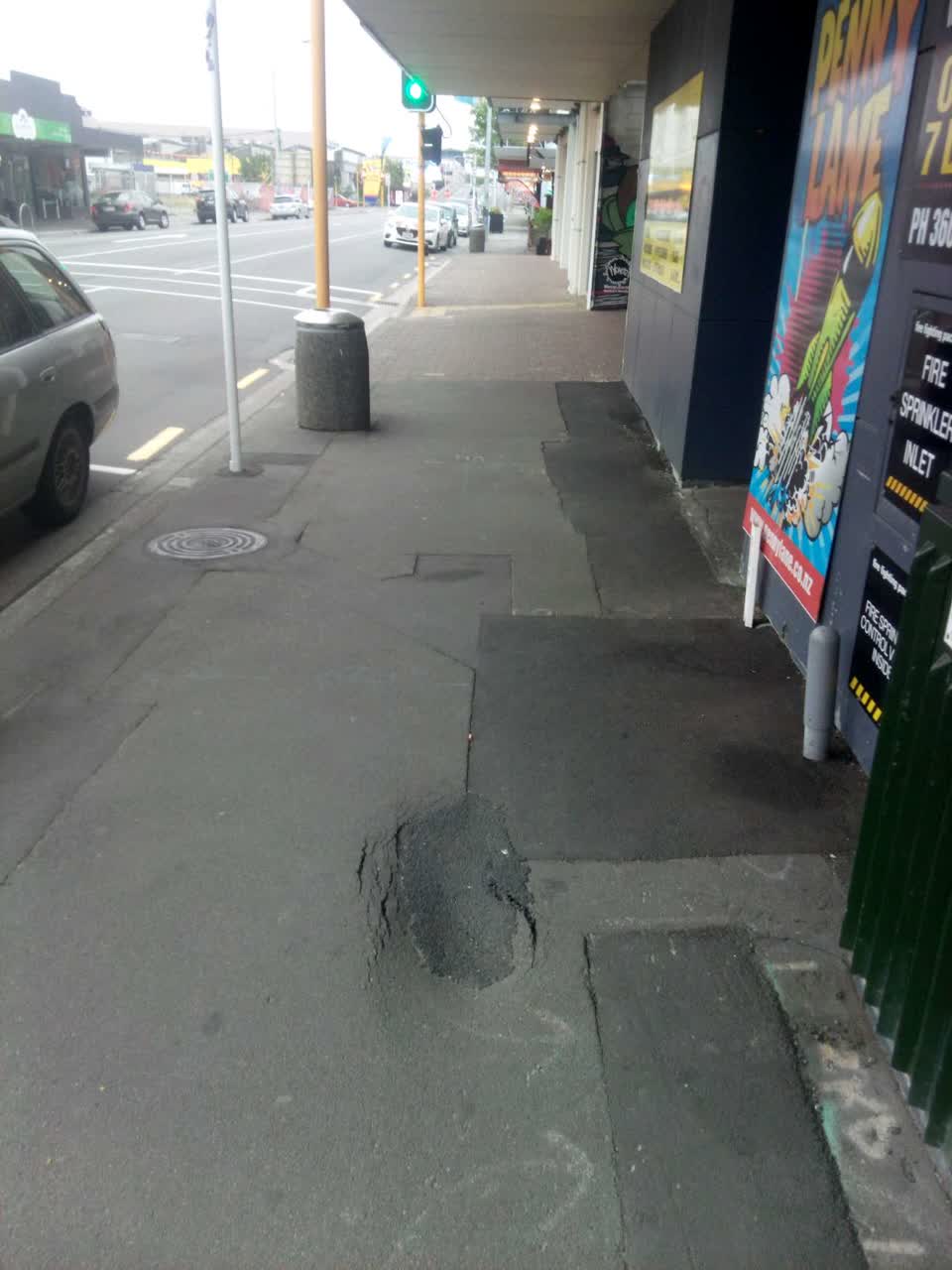 The photograph attached to this roading/streets report