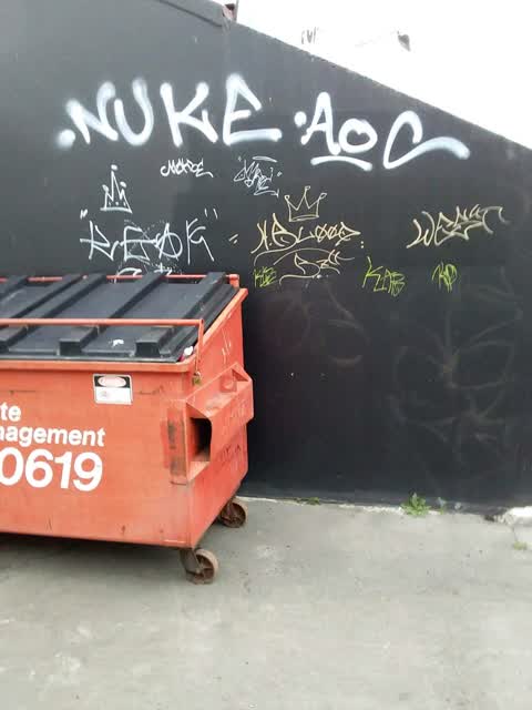 Graffiti, a report photo