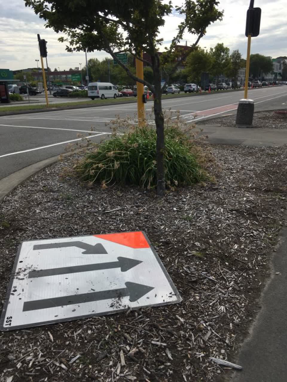 The photograph attached to this roading/streets report