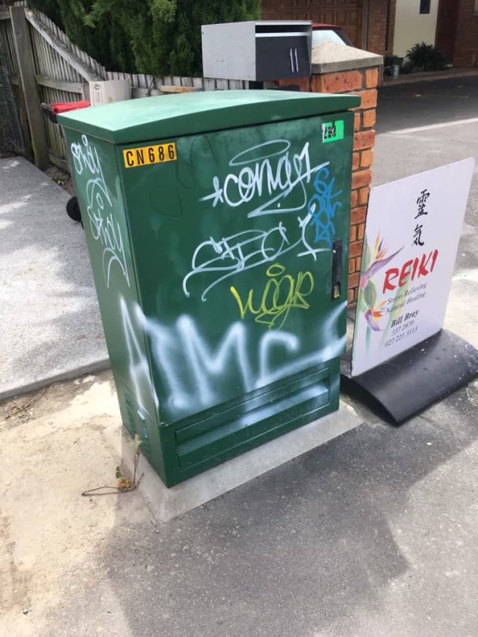 The photograph attached to this graffiti report