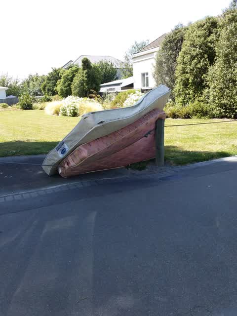 Rubbish/Recycling, a report photo