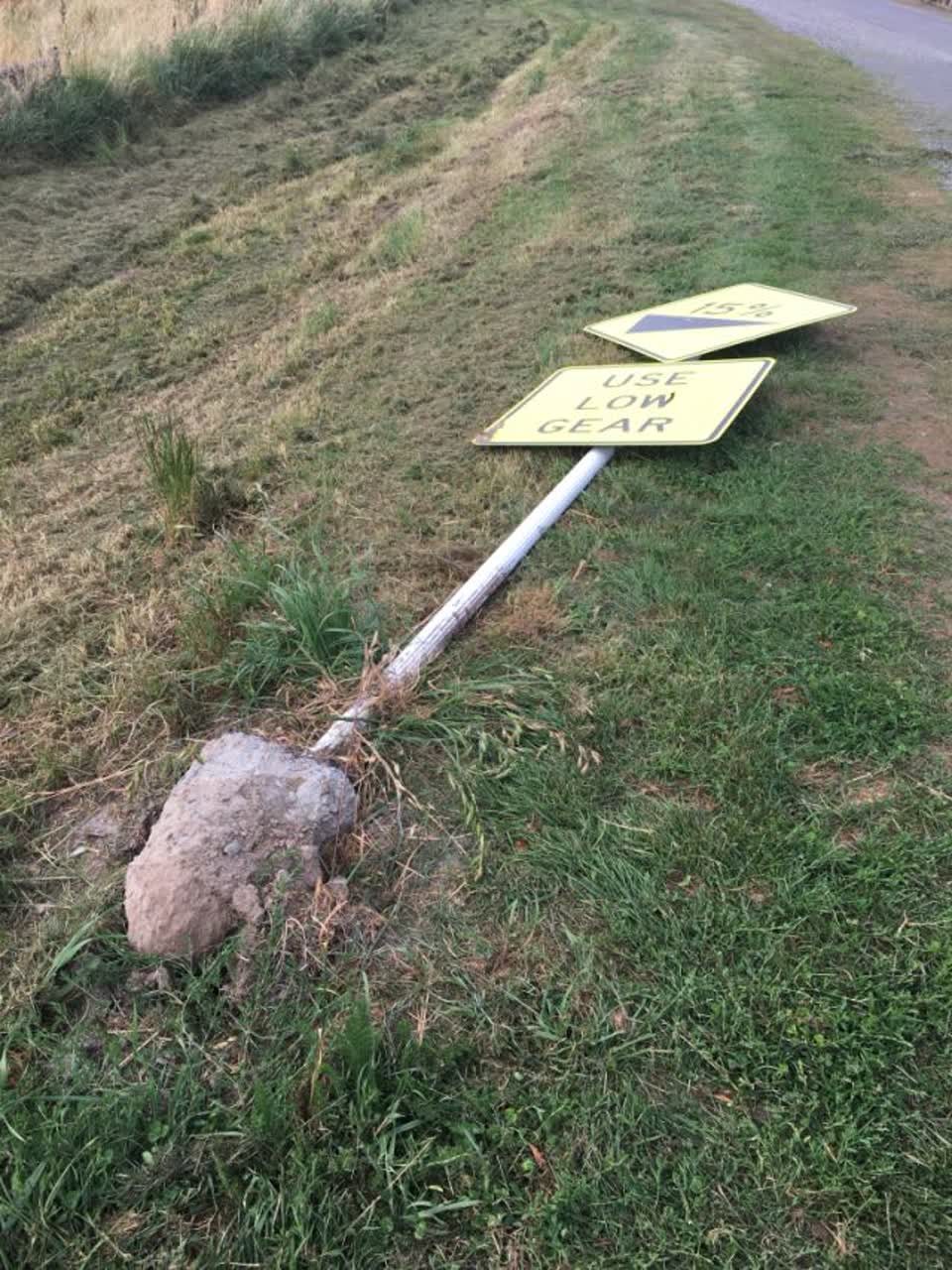The photograph attached to this roading/streets report