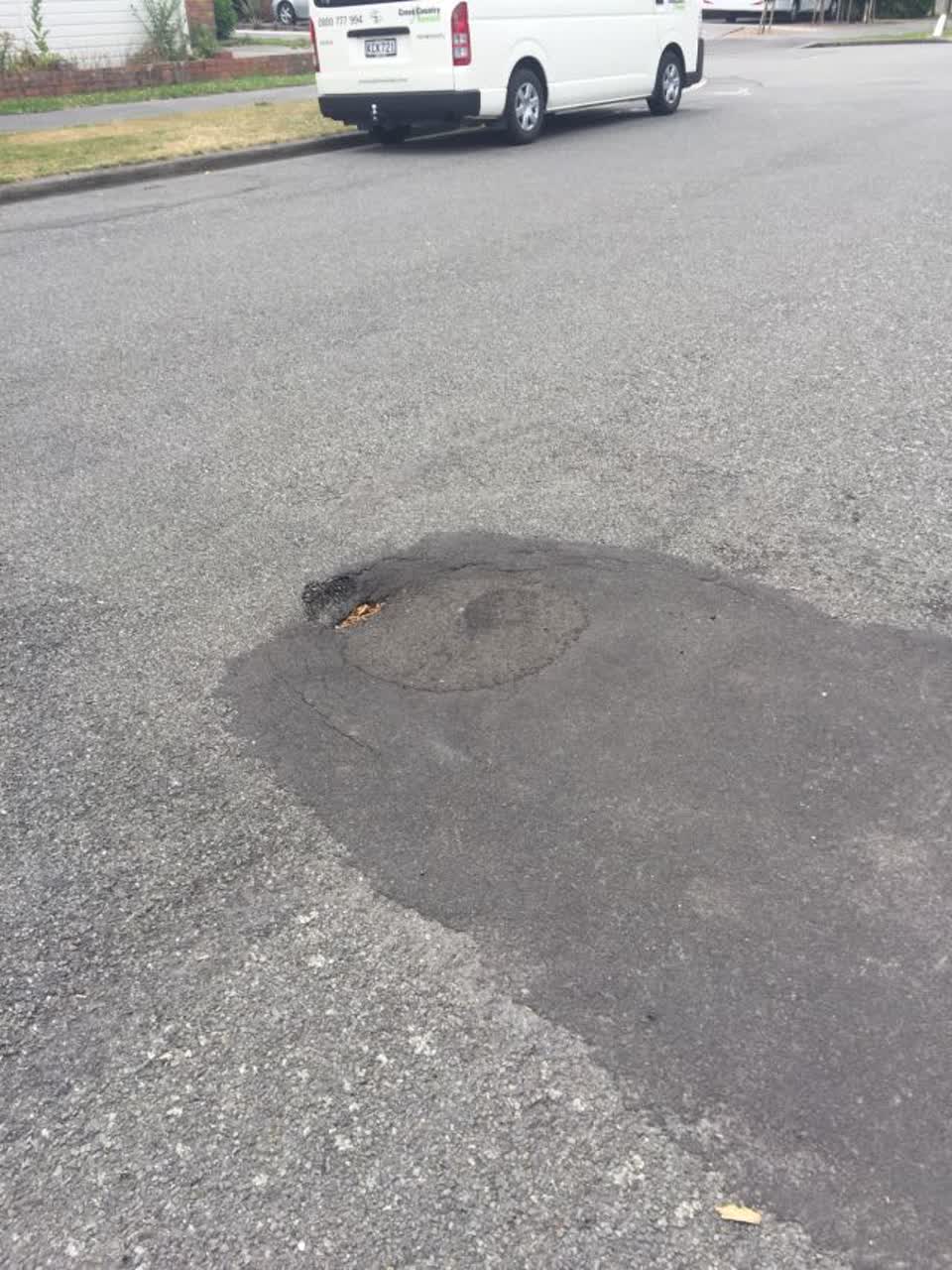 The photograph attached to this roading/streets report