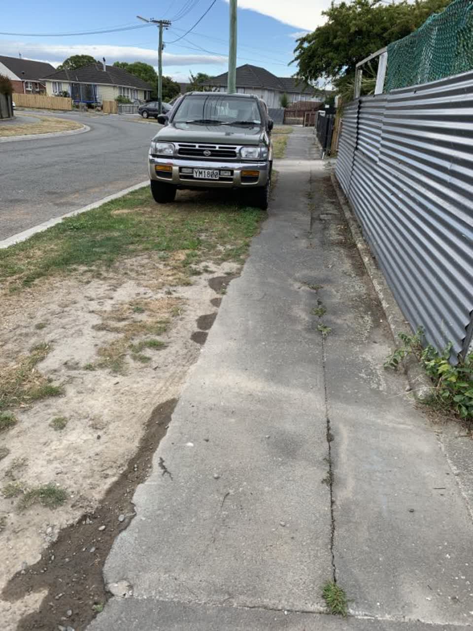 The photograph attached to this roading/streets report