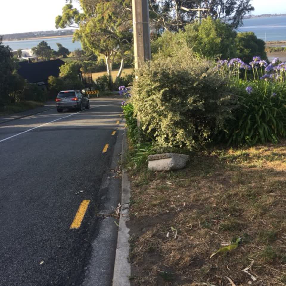 The photograph attached to this roading/streets report