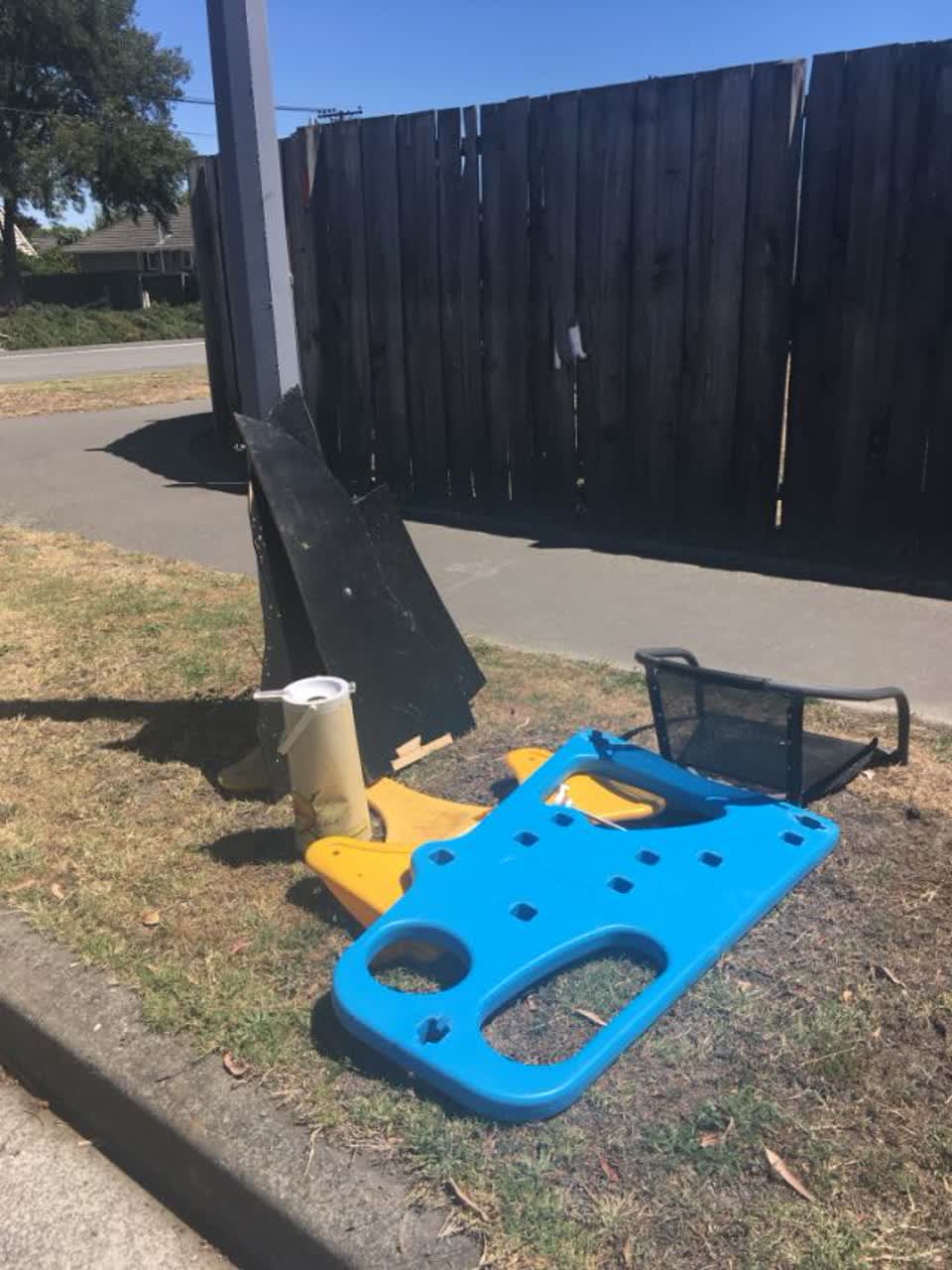 The photograph attached to this rubbish/recycling report
