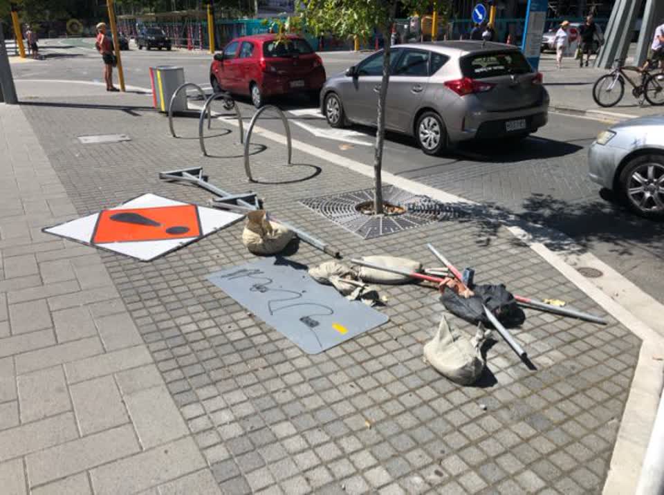 The photograph attached to this roading/streets report
