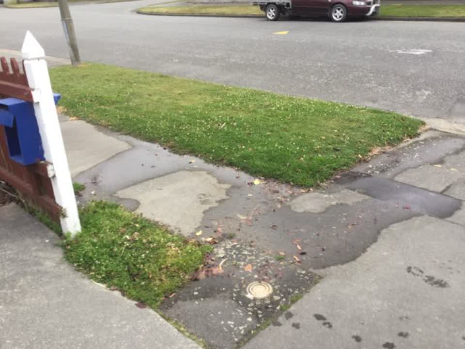 The photograph attached to this water supply report