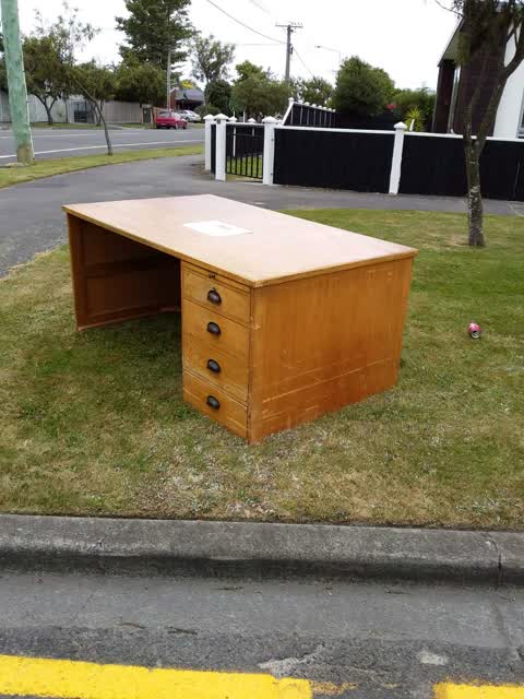 Rubbish/Recycling, a report photo