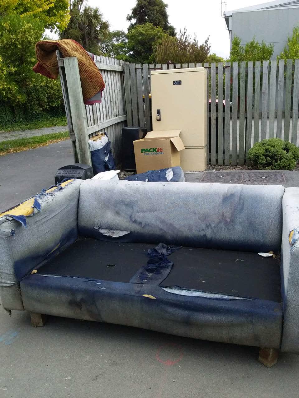 The photograph attached to this rubbish/recycling report