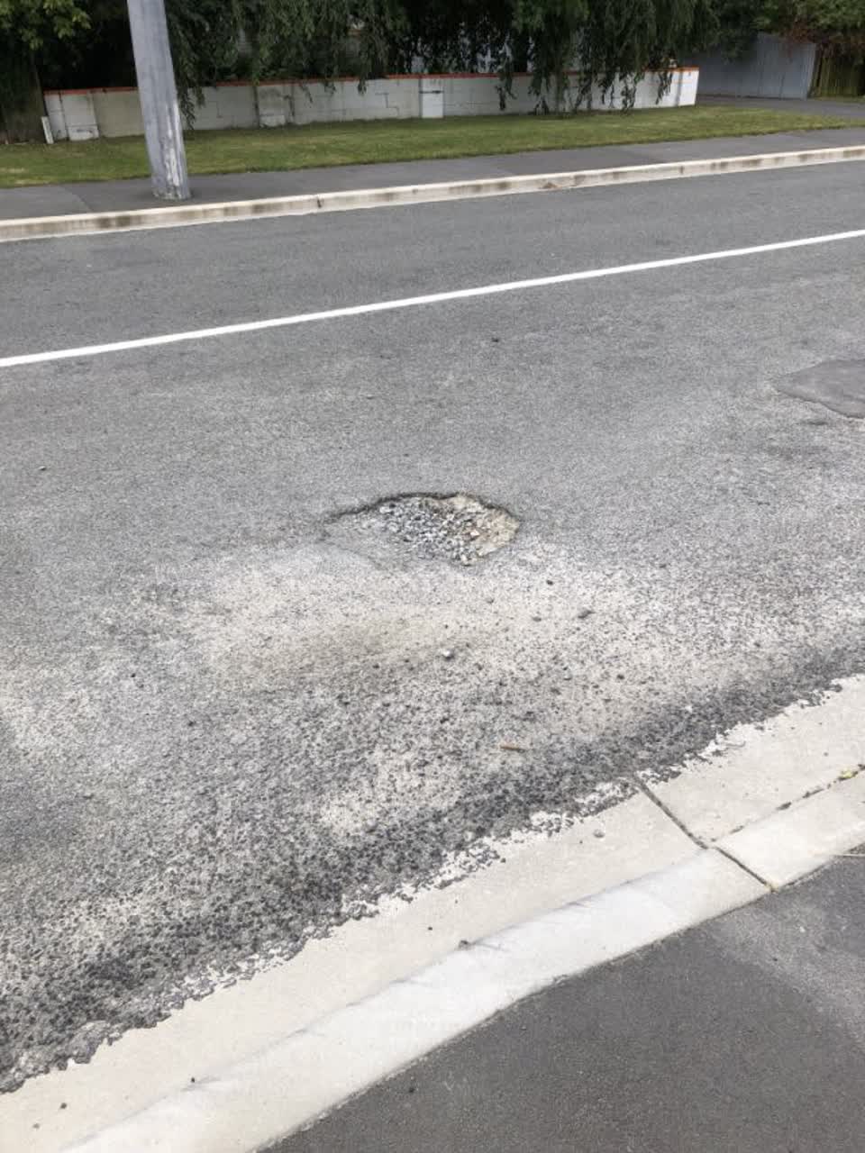 The photograph attached to this roading/streets report