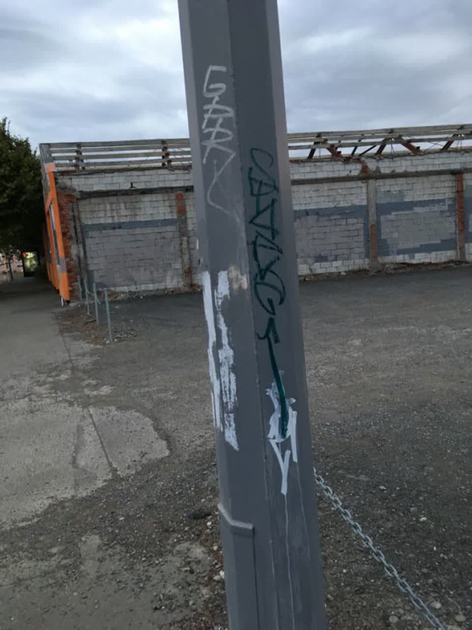 The photograph attached to this graffiti report